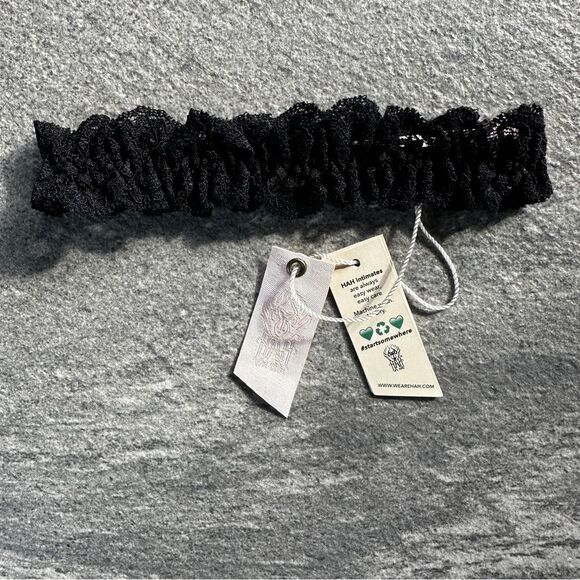 NWT Free People x HAH One & Done Lace Garter Headband Scrunchie in Noir (Black) - Picture 7 of 14